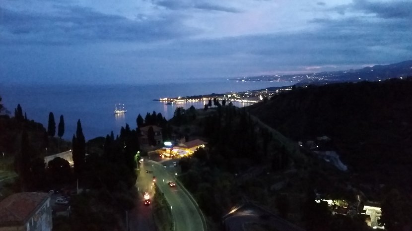 (101) quattro passi a Taormina